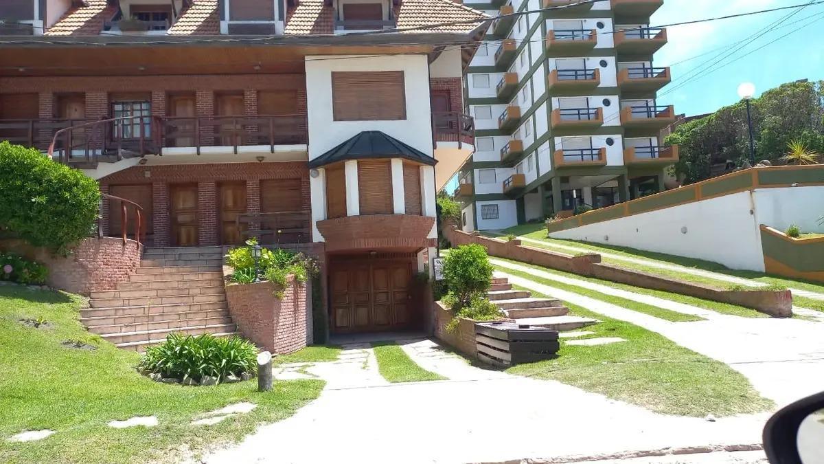 Departamento en venta - 2 Dormitorios 2 Baños - Villa Gesell