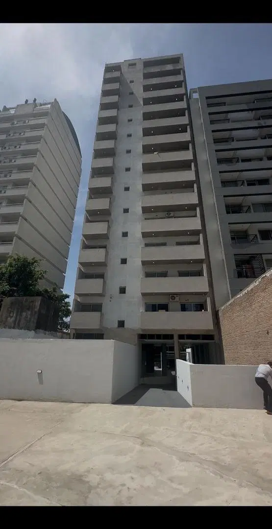 Departamento en venta - 2 Dormitorios 2 Baños - Quilmes 5