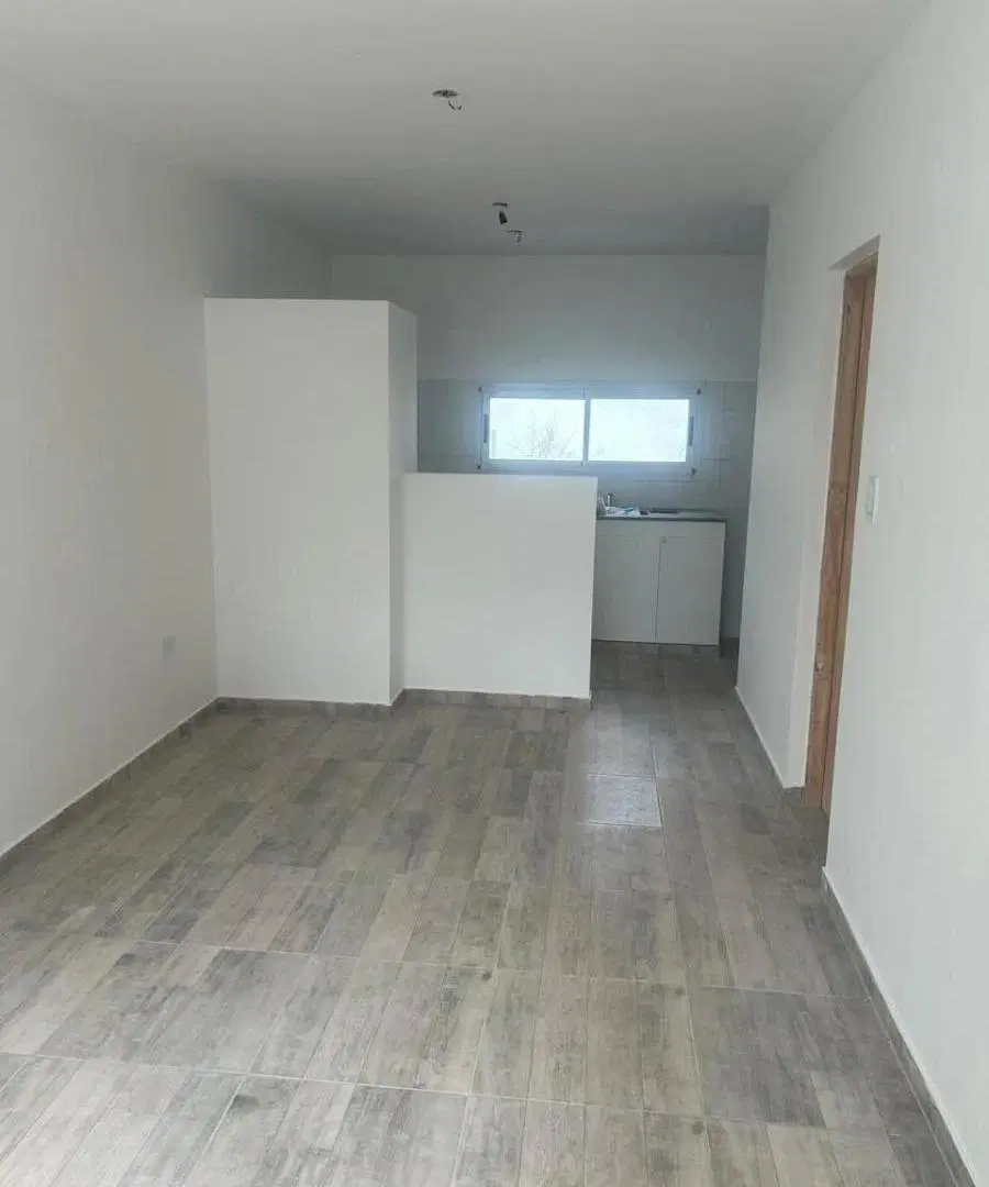 Casa en venta - 2 Dormitorios 2 Baños - La Plata 2
