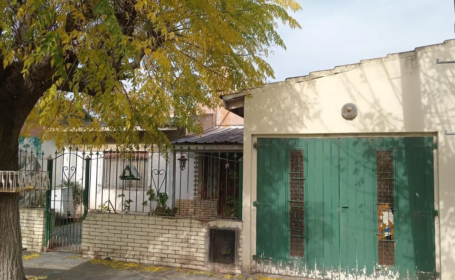 Casa en venta - 2 Dormitorios 2 Baños - Almirante Brown 3