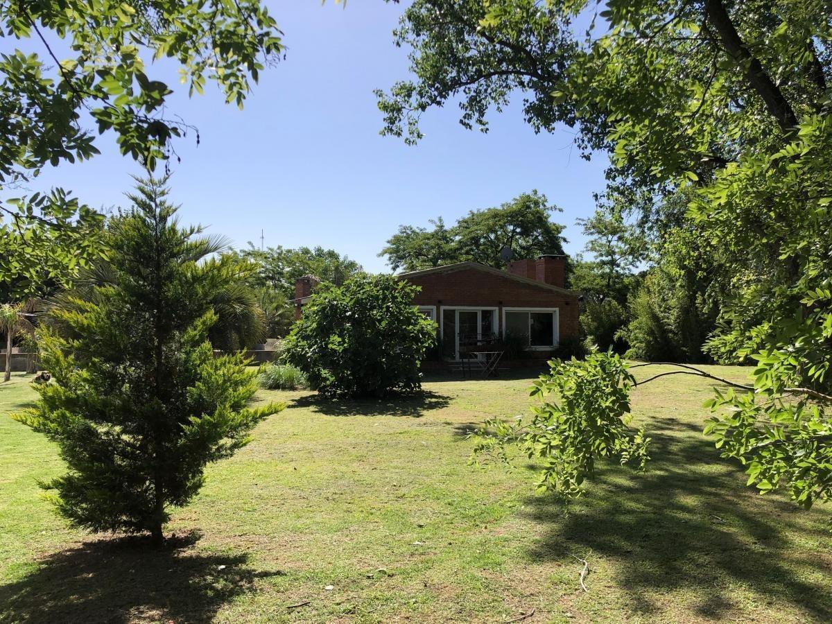 Quinta en venta - 5 Dormitorios 4 Baños - San Miguel Del Monte