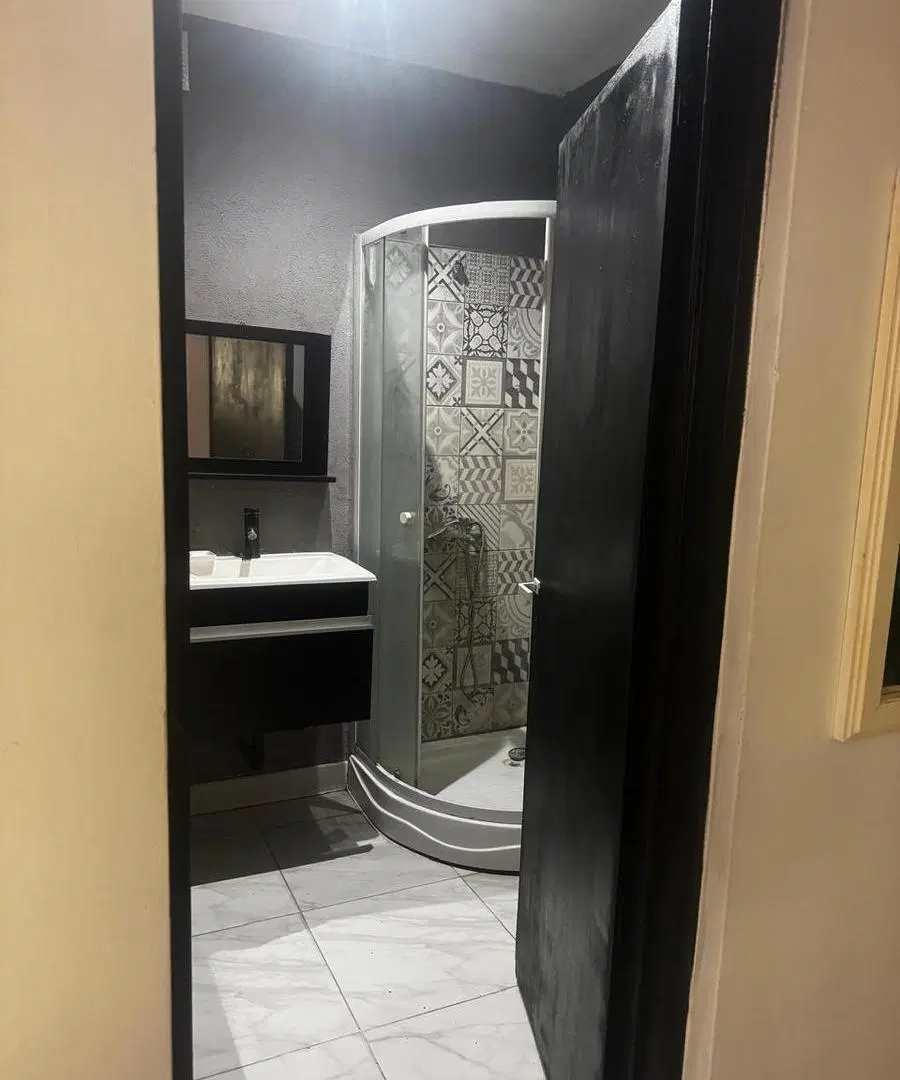 Casa en venta - 1 Dormitorio 2 Baños - Burzaco 1