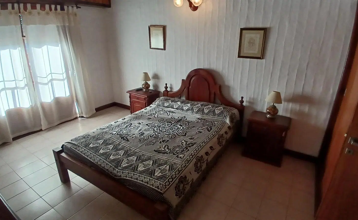 Casa en venta - 2 Dormitorios 2 Baños - Villa Gesell 4