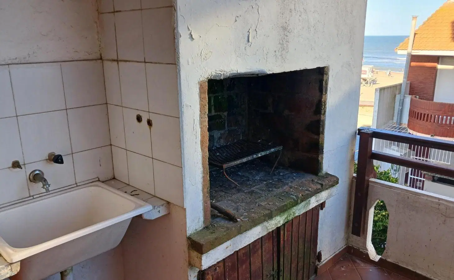 Casa en venta - 2 Dormitorios 2 Baños - Villa Gesell 3