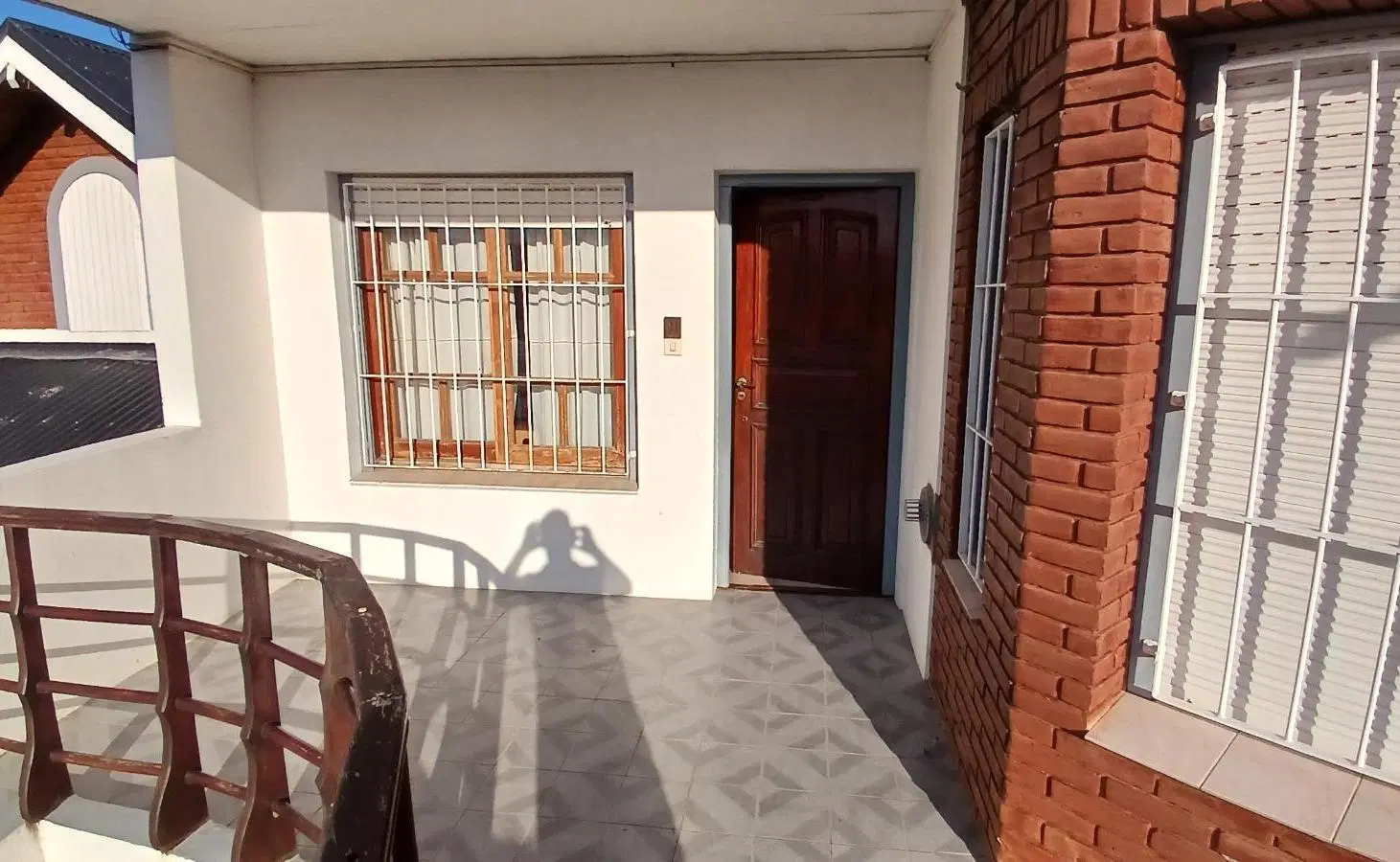 Casa en venta - 2 Dormitorios 2 Baños - Villa Gesell 2