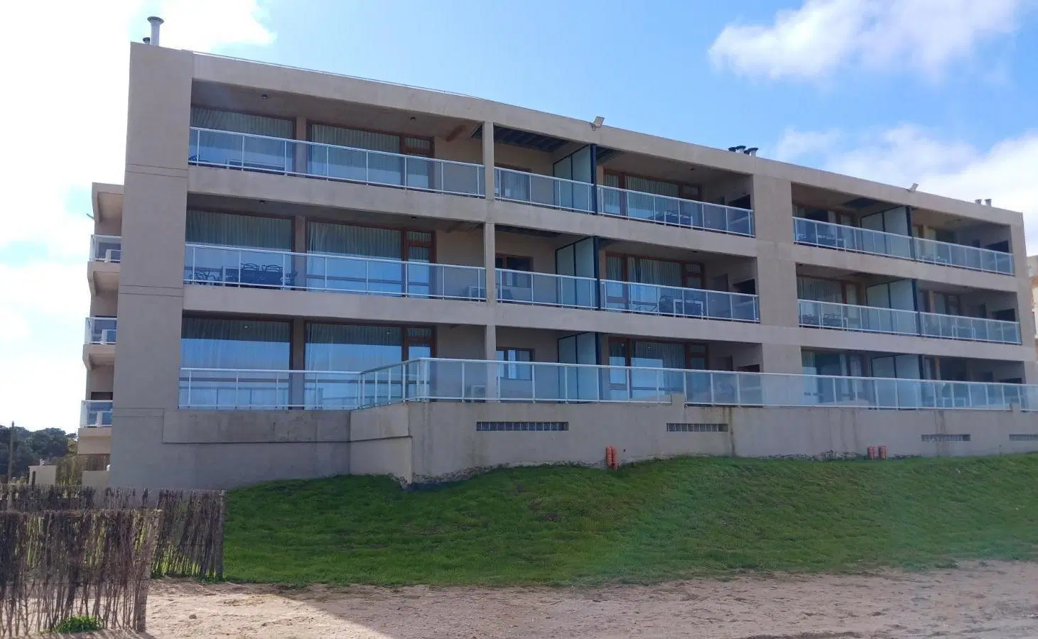 Departamento en venta - 1 Dormitorio 1 Baño - Villa Gesell 2