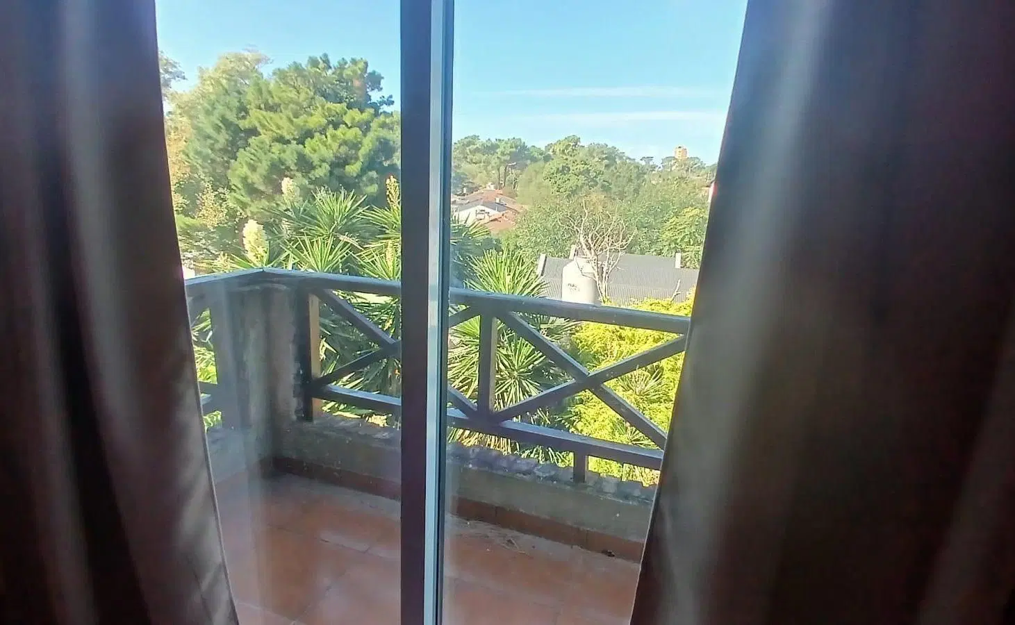 Casa en venta - 3 Dormitorios 2 Baños - Villa Gesell 4