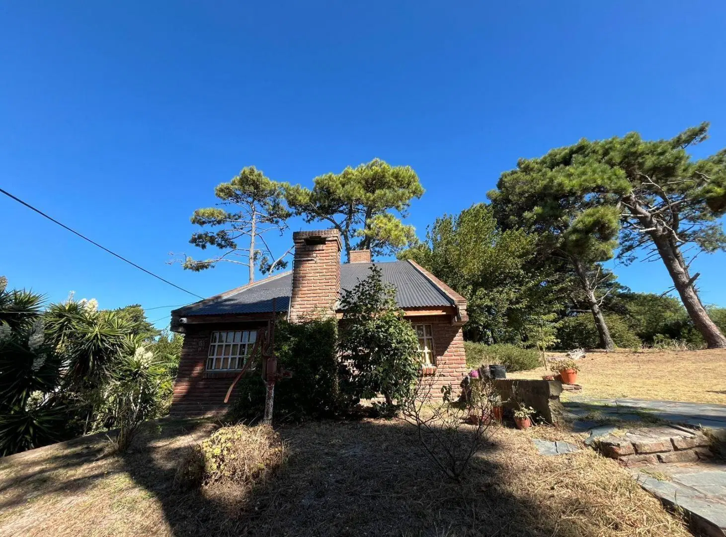 Casa en venta - 3 Dormitorios 2 Baños - Villa Gesell 2