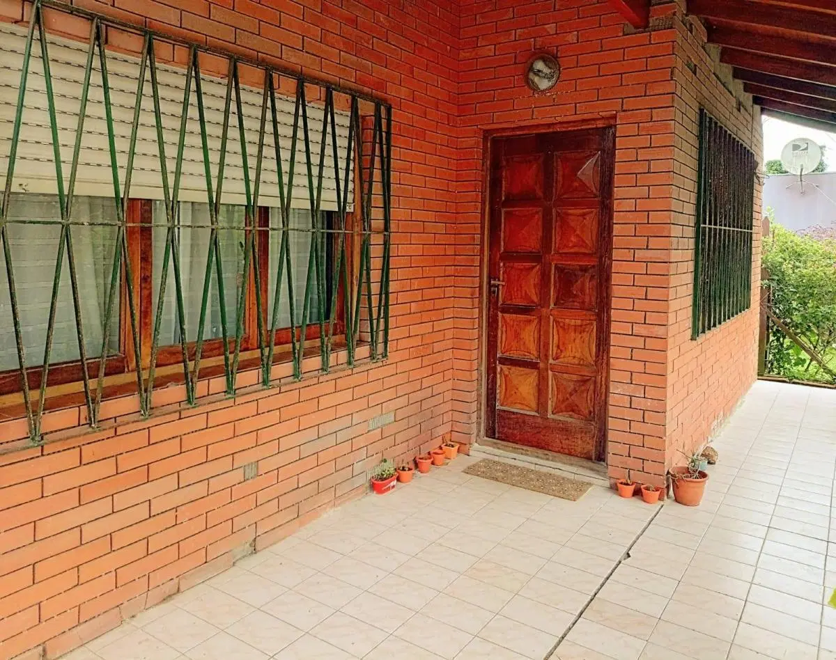 Casa en venta - 3 Dormitorios 4 Baños - Mar del Plata 1