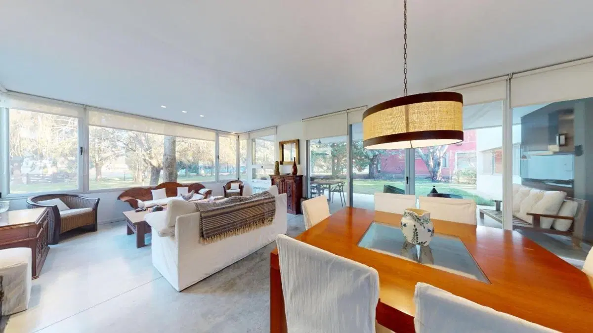 Casa en venta - 3 Dormitorios 3 Baños - Club Miralagos 3