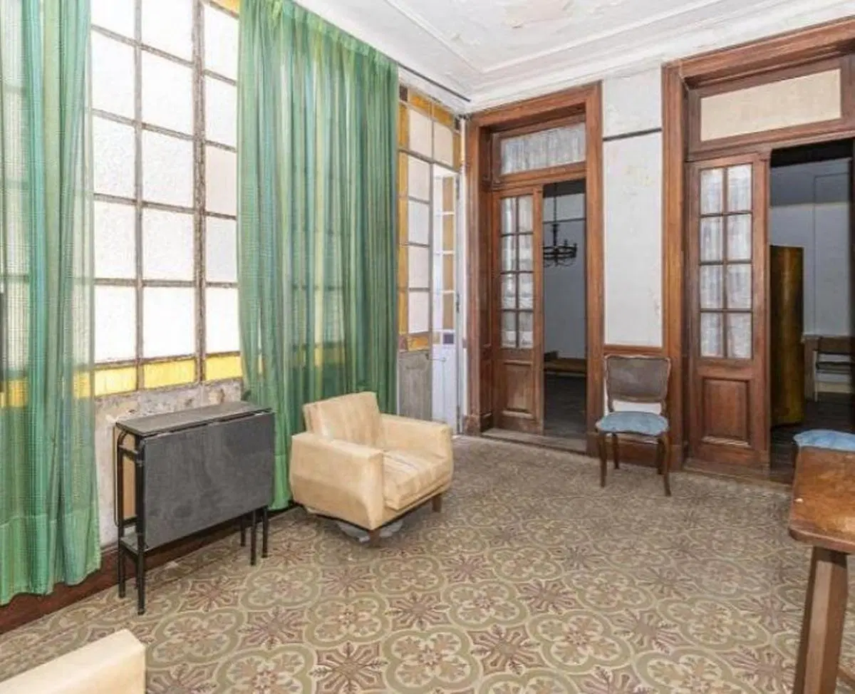 Departamento en venta - 4 Dormitorios 2 Baños - Almagro 2