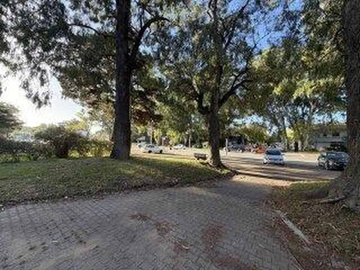 Local Comercial en alquiler - 6 Ambientes - Pinamar 2