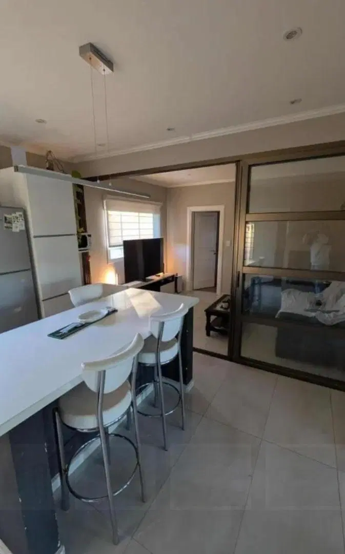 Casa en venta - 2 Dormitorios 2 Baños - Carmen de Areco 4