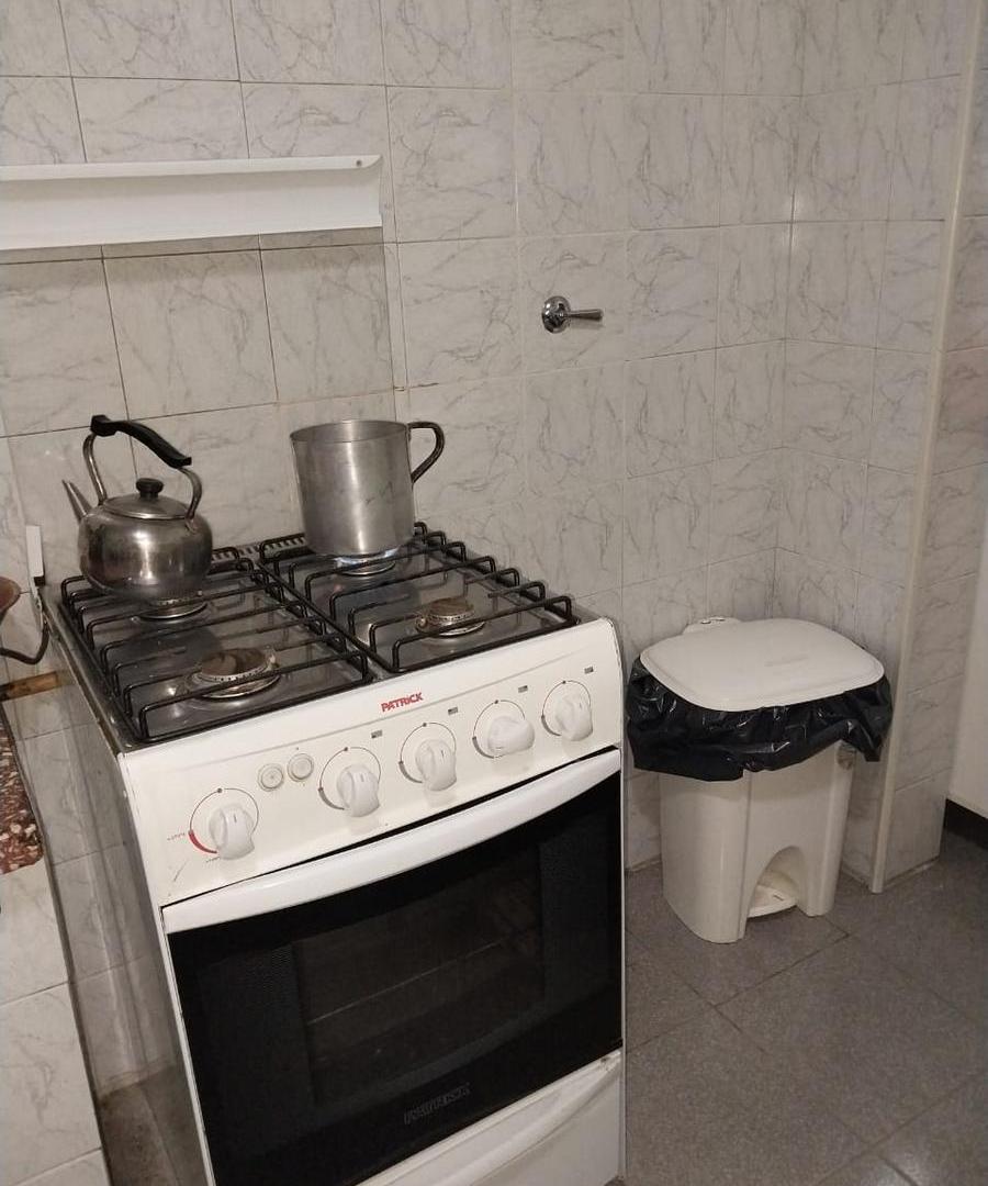 Foto de Casa en venta - 3 Dormitorios 1 Baño - Locales - 192Mts2 - Claromecó, imagen 4