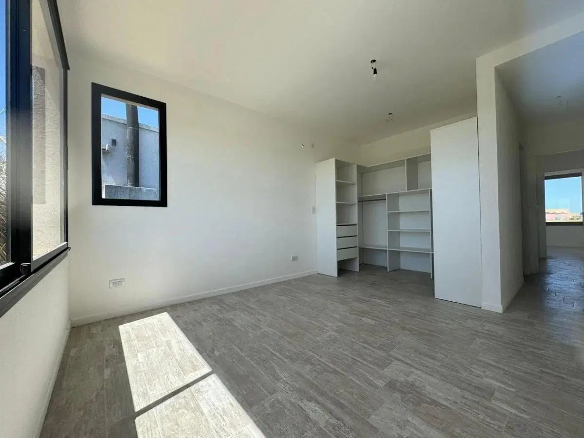 Casa en venta - 3 Dormitorios 3 Baños - Cocheras - 800Mts2 - San Sebastián, Escobar 1