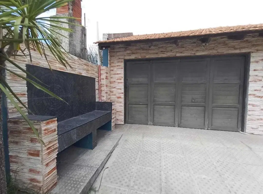 Casa en venta - 2 dormitorios 1 baño - 138.96mts2 - Mar Del Tuyu 1
