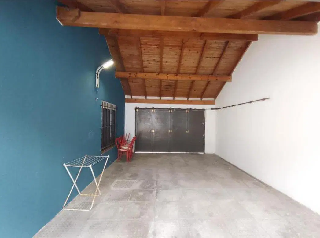 Casa en venta - 2 dormitorios 1 baño - 138.96mts2 - Mar Del Tuyu 5