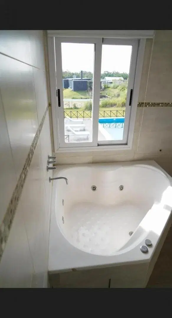 Casa en venta - 4 Dormitorios 7 Baños - Pinamar 3