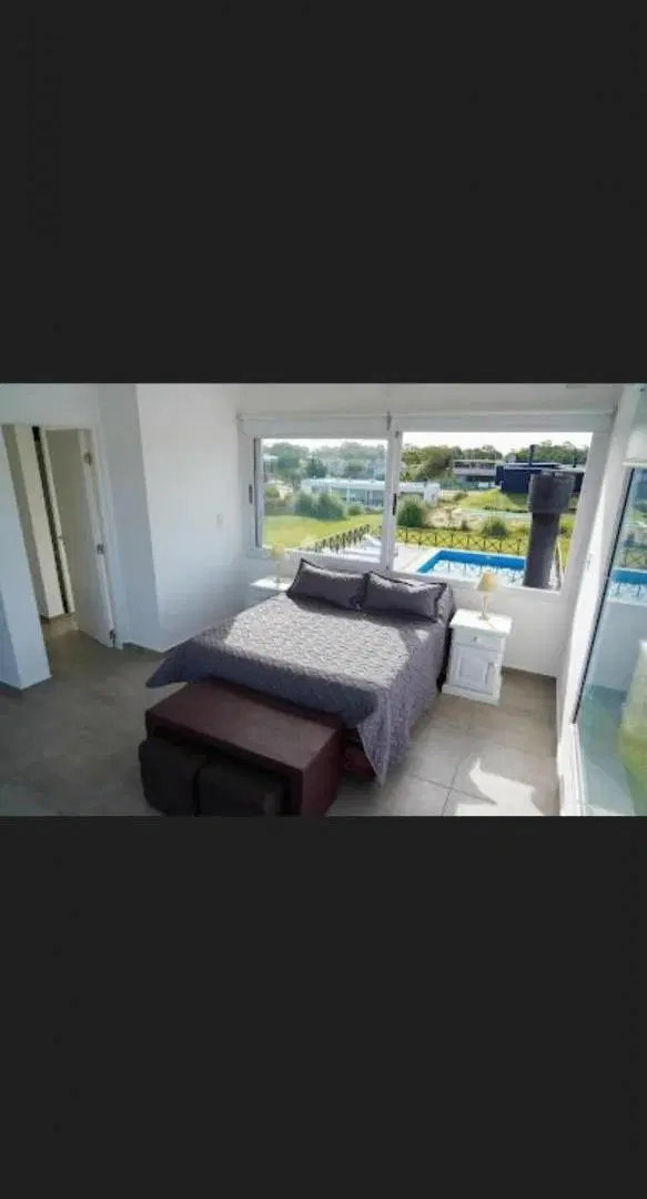 Casa en venta - 4 Dormitorios 7 Baños - Pinamar 2