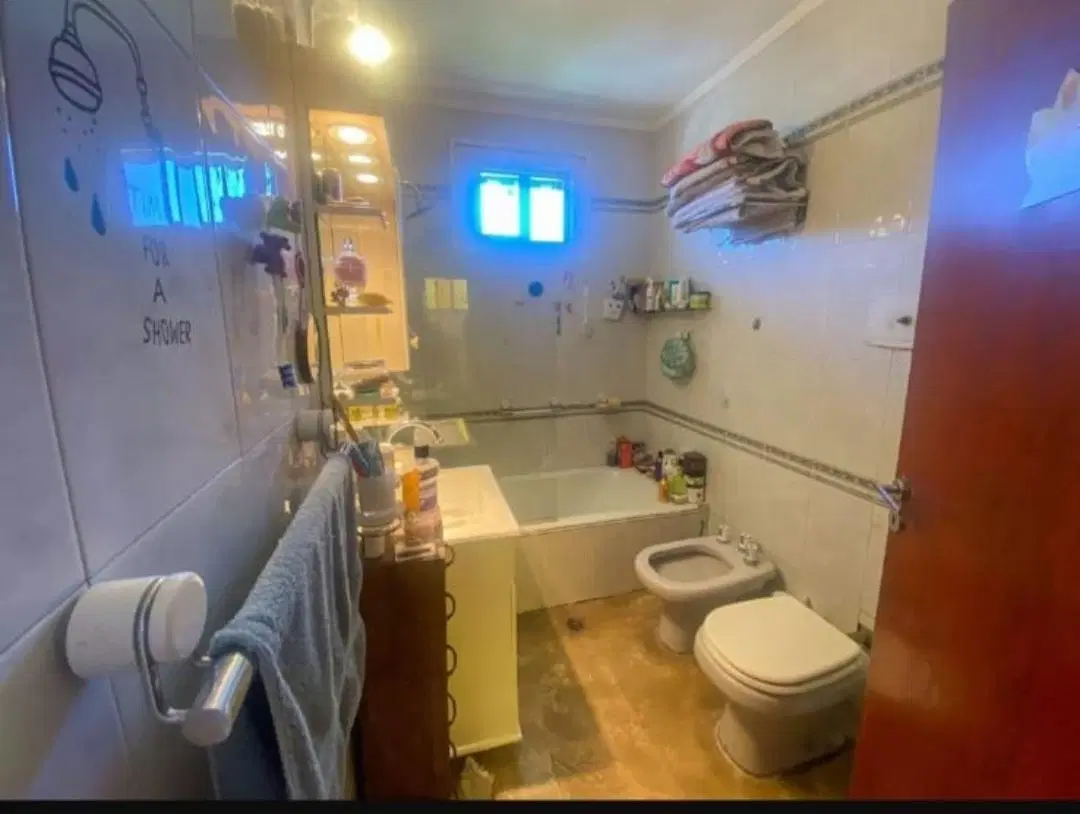 Departamento en venta - 2 Dormitorios 1 Baño - 77Mts2 - Flores 2