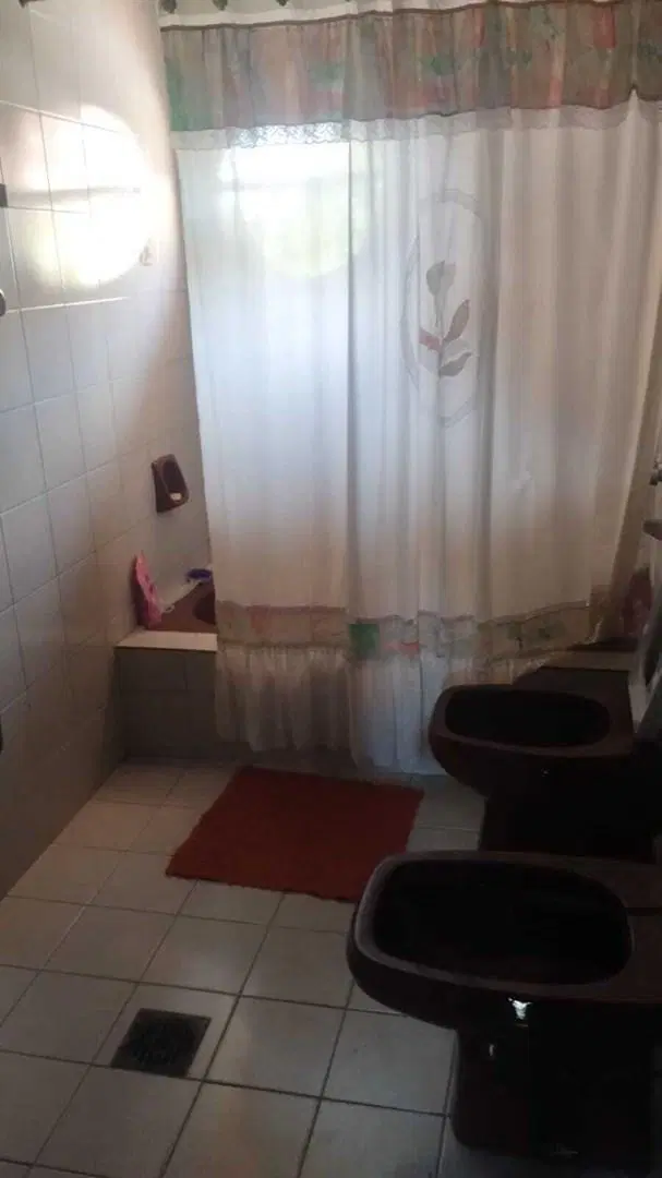 Casa en venta - 3 Dormitorios 2 Baños - Merlo 5