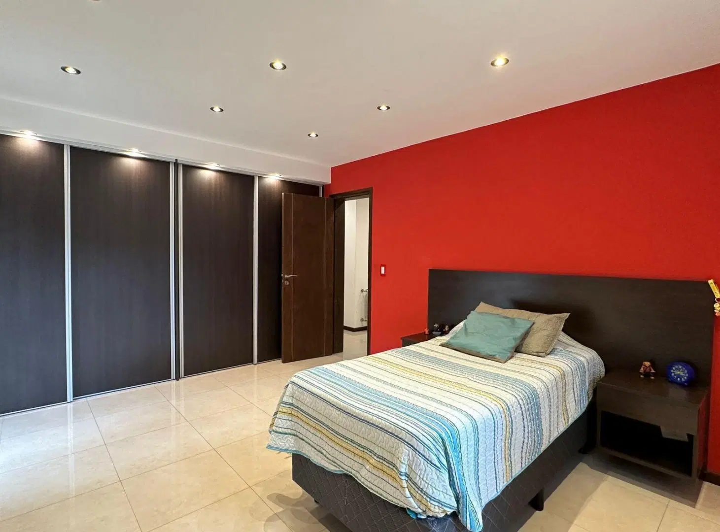 Casa en venta - 4 Dormitorios 2 Baños - Cochera - 1.100Mts2 - Pinamar 4