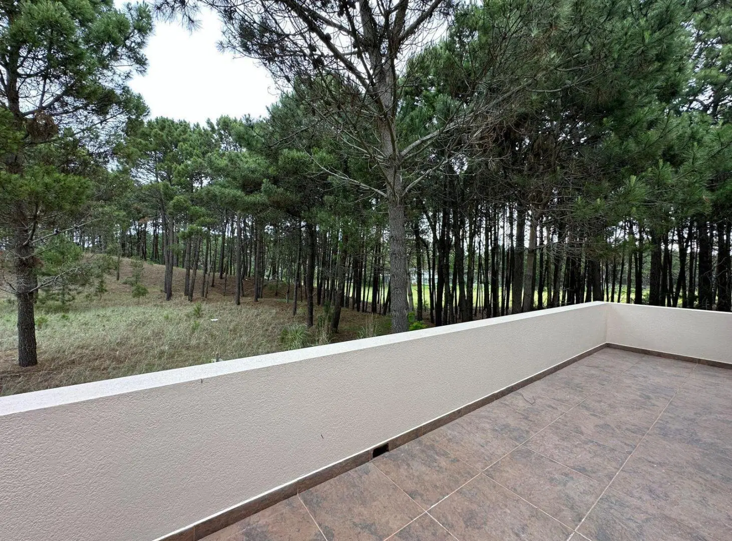 Casa en venta - 4 Dormitorios 2 Baños - Cochera - 1.100Mts2 - Pinamar 3