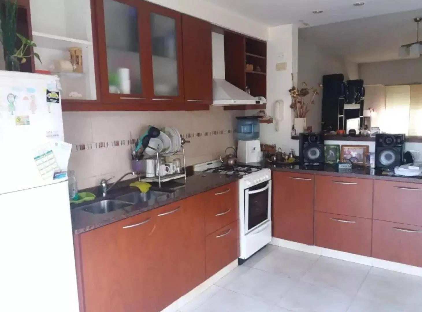 Casa en venta - 4 Dormitorios 3 Baños - 461Mts2 - El Palomar 5