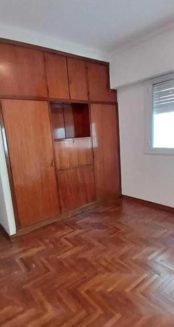 Casa en venta - 3 Dormitorios 2 Baños - Ringuelet 4