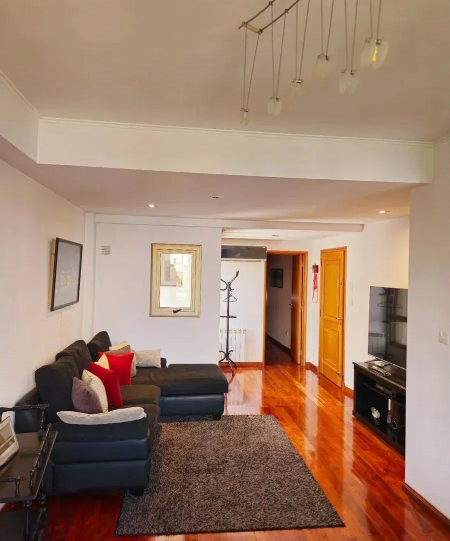 Departamento en venta - 2 dormitorios 1 baño - Cochera - 81 mts2- La Plata 4