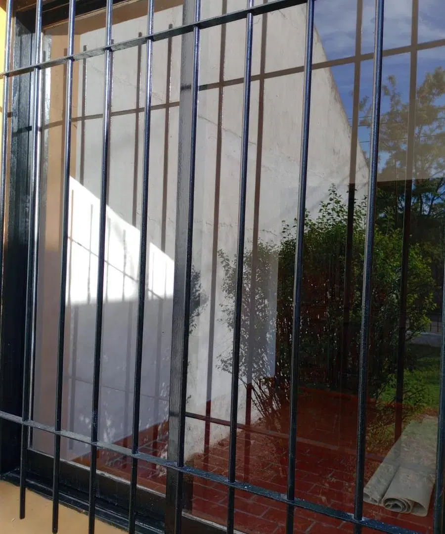 Casa en venta . 4 Dormitorios 4 Baños - 500Mts2 - Bolívar 4