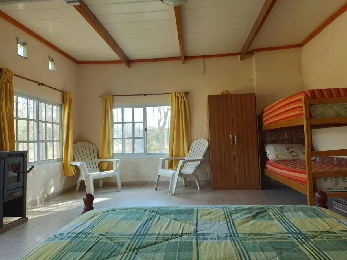 Casa en venta - 2 Dormitorios 1 Baño - 300Mts2 - Atalaya 4