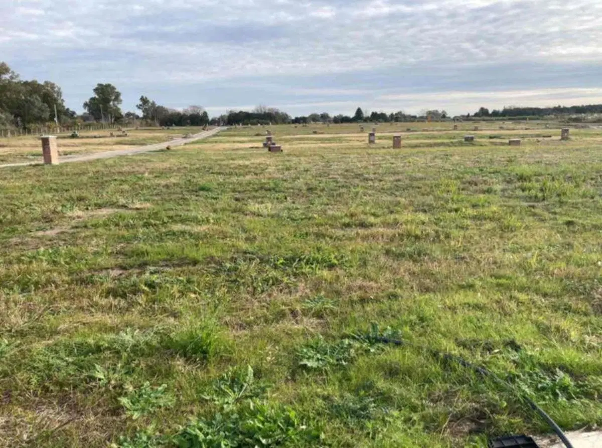 Terreno en venta - 800Mts2 totales - Santa Elisa, Pilar 2