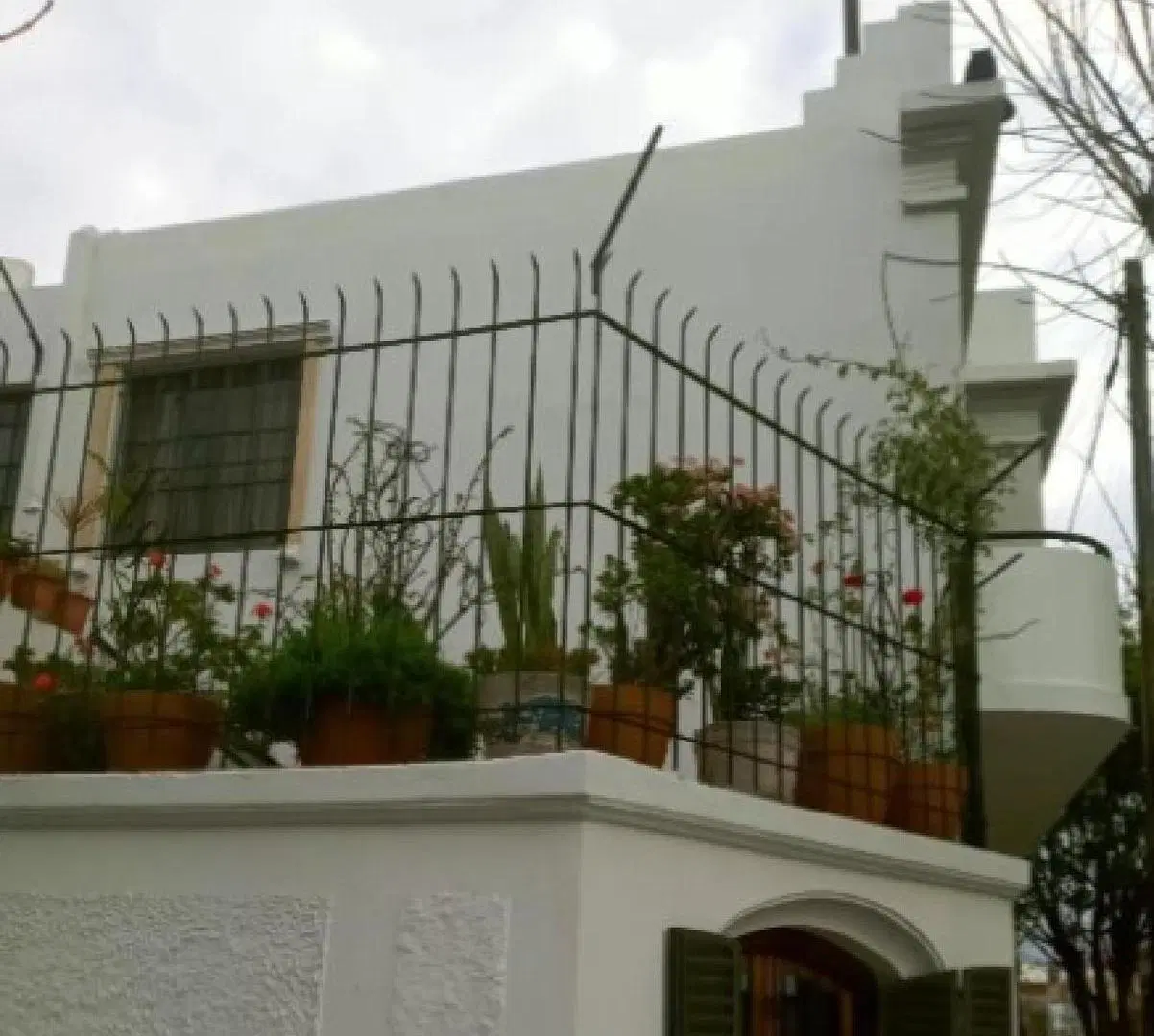 Casa en venta - 5 Dormitorios 2 Baños - Avellaneda 3