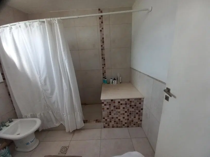 PH en venta - 3 Dormitorios 2 Baños - Cochera - 140,26Mts2 - Dolores 4