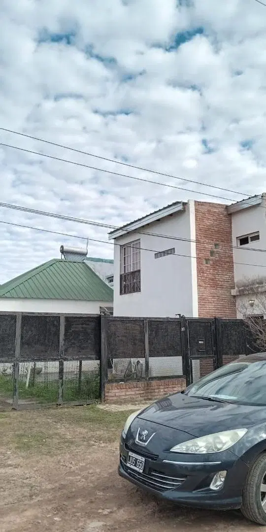 Casa en venta - 4 Dormitorios 2 Baños - 845Mts2 - Entre Ríos 1