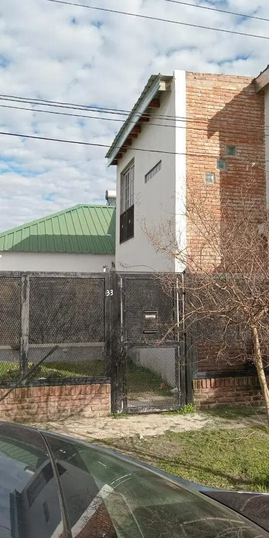 Casa en venta - 4 Dormitorios 2 Baños - 845Mts2 - Entre Ríos 5