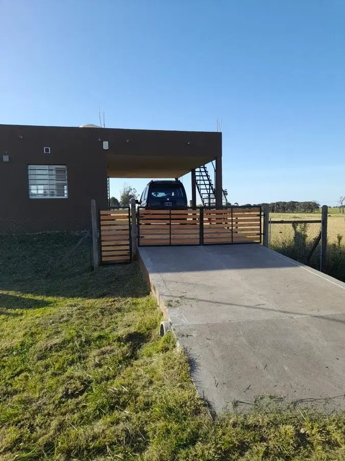Casa en venta - 2 Dormitorios 1 Baño 1 Cochera - 450Mts2 - Barrio Chapadmalal 5