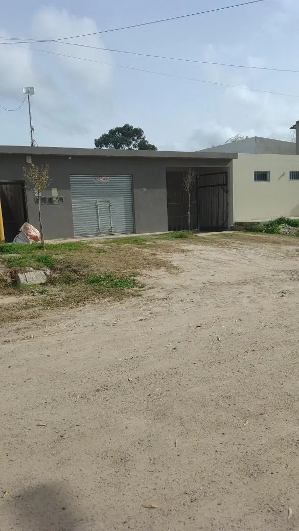 Edificio Comercial en venta - 3 Dormitorios 3 Baños - Cochera - 400Mts2 - Chascomus 4