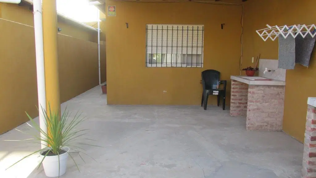 Edificio Comercial en venta - 3 Dormitorios 3 Baños - Cochera - 400Mts2 - Chascomus 8
