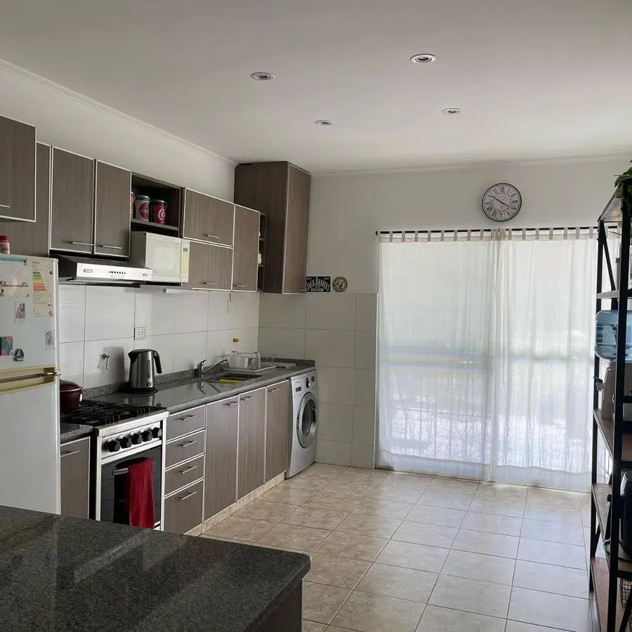 Casa en venta - 2 Dormitorios 1 Baño - 101 mts2 - Baradero 4