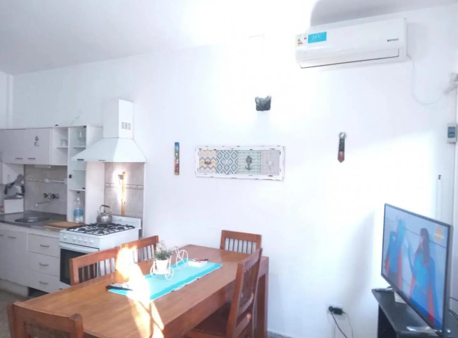 Casa en venta - 2 Dormitorios 1 Baño - 60Mts2 - Santa Teresita 5