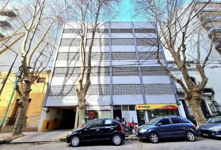 Cochera en venta - 12mts2 - Belgrano 2