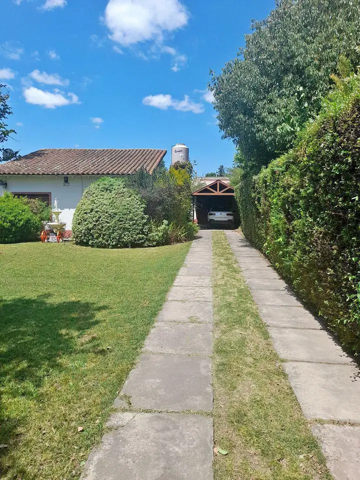 Casa en venta - 3 Dormitorios 2 Baños - Cochera - 1.492Mts2 - Paso del Rey, Moreno 3