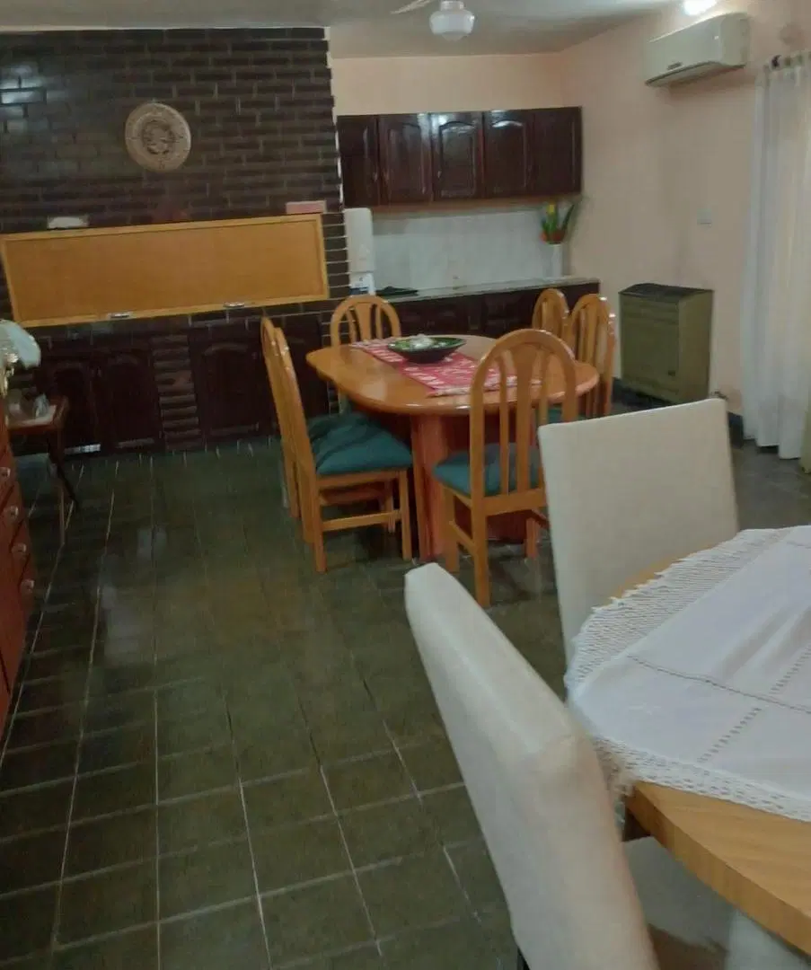 Casa en venta - 3 Dormitorios 1 Baño - Cochera - Villa Regina, Río Negro 5