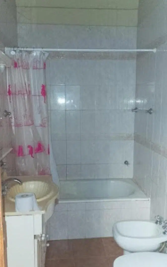 Departamento en venta - 4 Dormitorios 2 Baños - Villa Lugano 2
