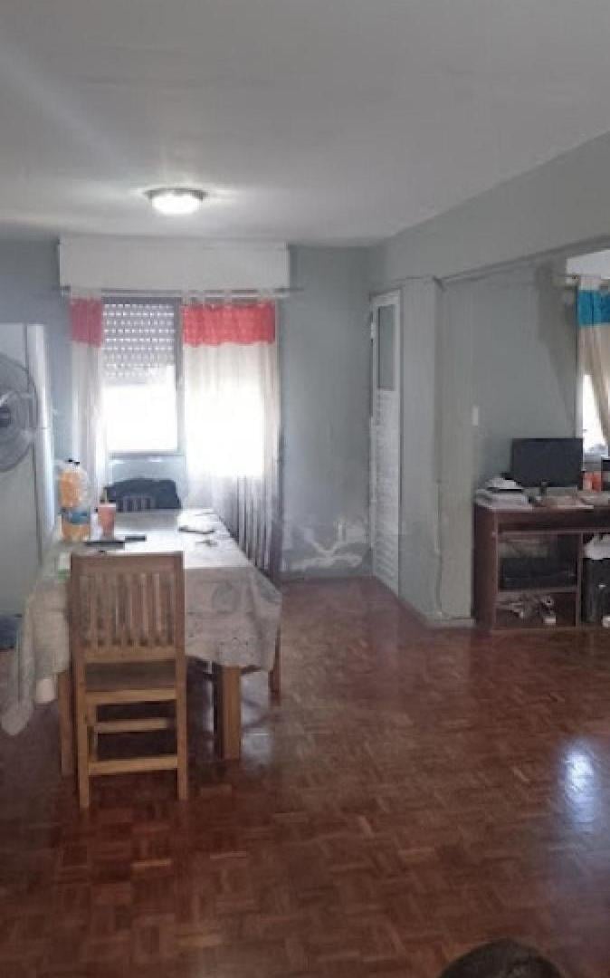 Departamento en venta - 4 Dormitorios 2 Baños - Villa Lugano