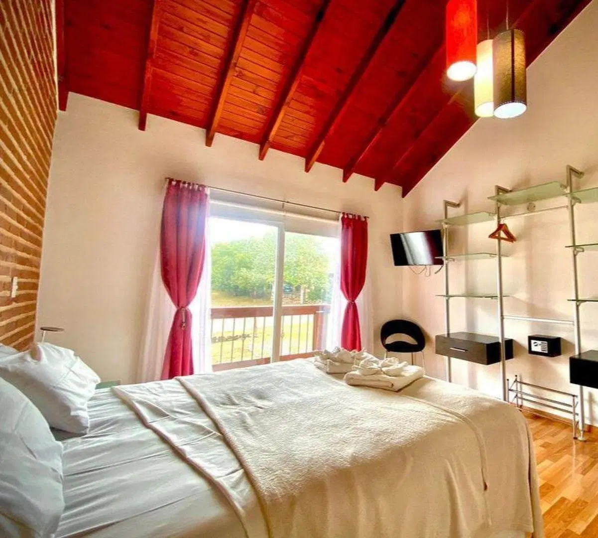 Hotel en venta -  12 Habitaciones 13 Baños - 3.300Mts2 - Rincón del Este 4