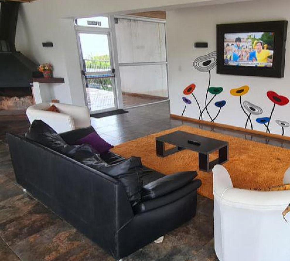 Hotel en venta -  12 Habitaciones 13 Baños - 3.300Mts2 - Rincón del Este