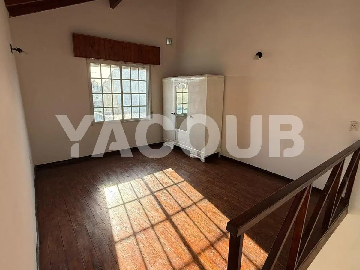 duplex en alquiler - Dormitorio, patio y entrada para auto - Tandil semicentro 4